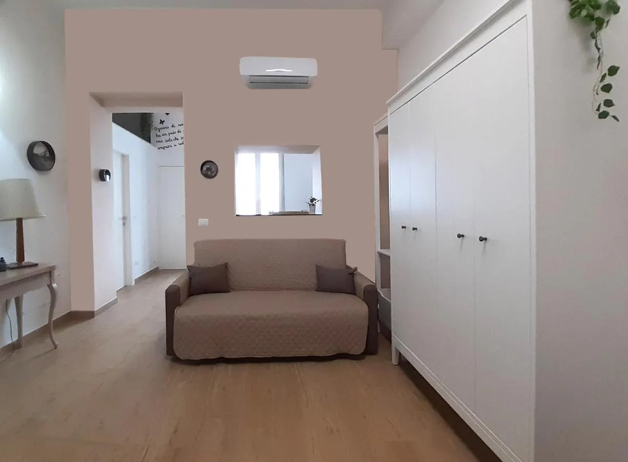 Regina Anna Home Bari 0*,  Italy