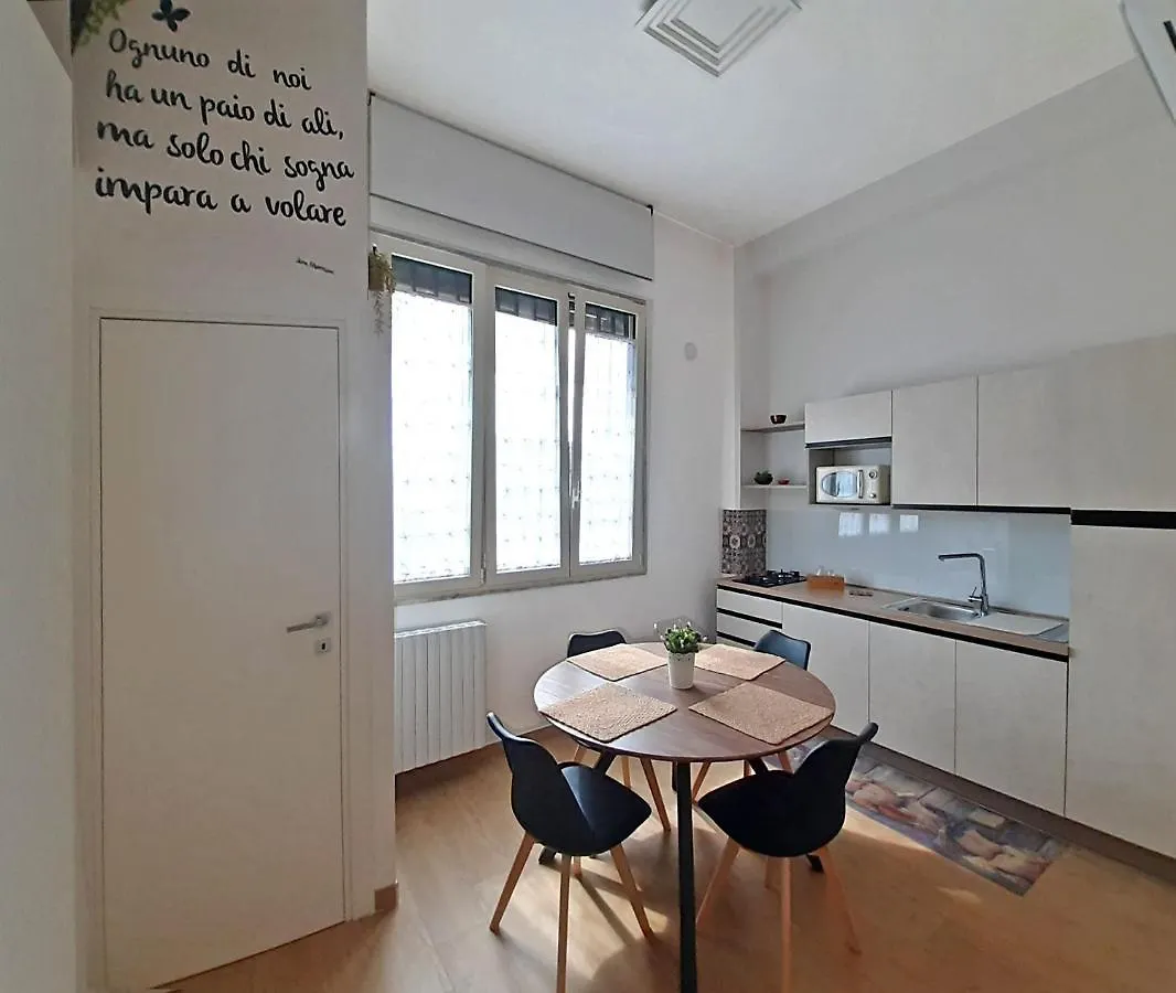 Regina Anna Home Bari Apartment